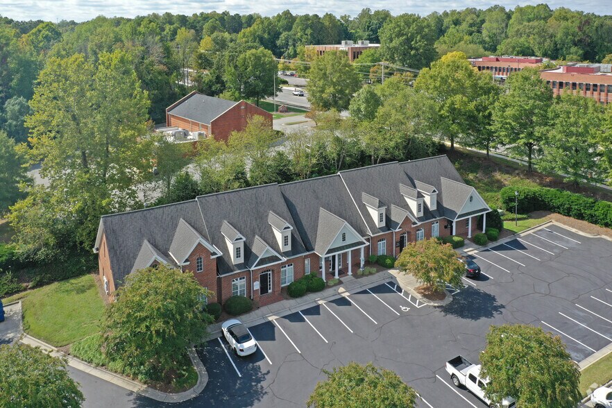 More Photos Of 1836 Eastchester Dr, High Point Office For Sale