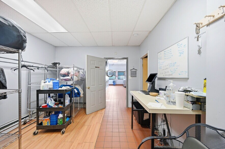 More Photos Of 625-627 Springfield Ave, Newark Storefront For Sale