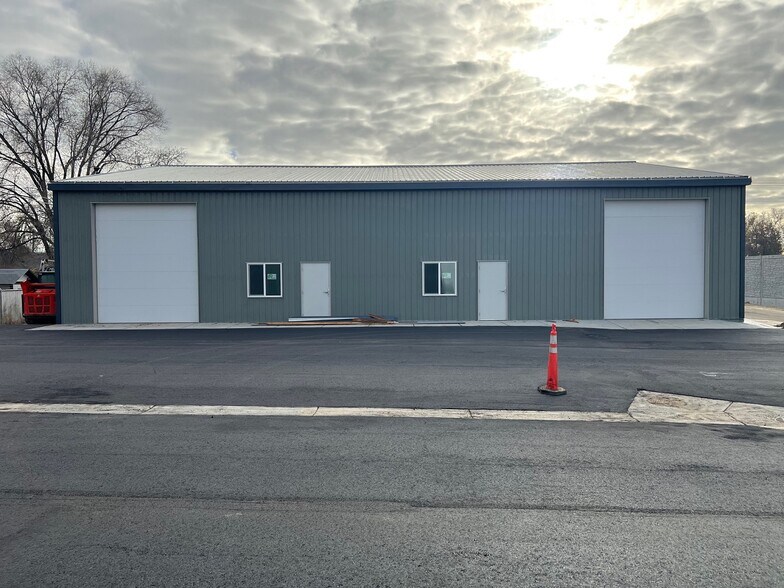 More Photos Of 215 Hannibal Street, Caldwell Warehouse For Lease