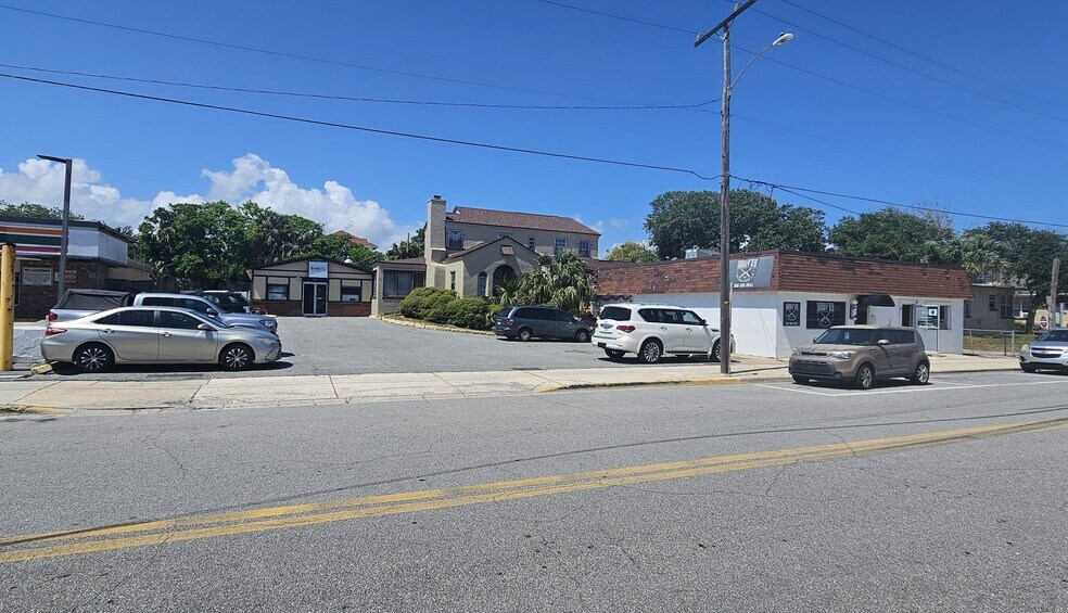 More Photos Of 627 N Oleander Ave, Daytona Beach Multifamily For Sale