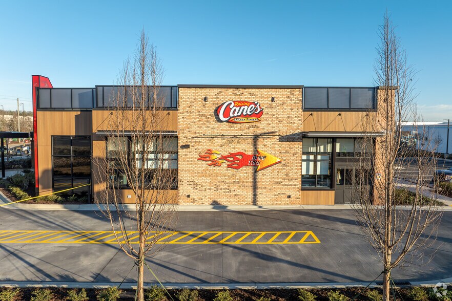 More Photos Of 5301 US 280, Birmingham Restaurant For Sale