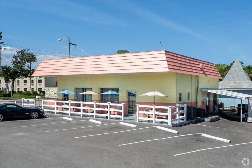 More Photos Of 4989 S Ridgewood Ave, Port Orange Restaurant For Lease