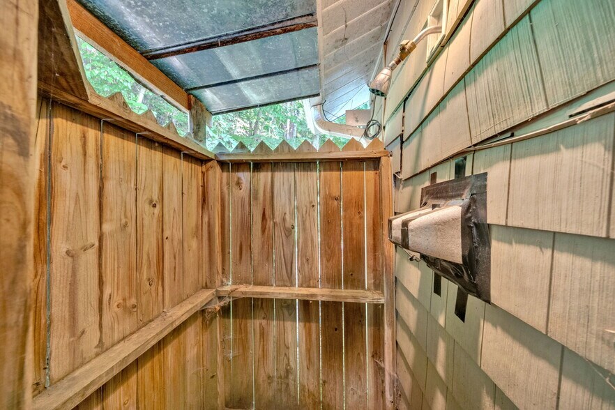 More Photos Of 5340 US-321, Butler Specialty For Sale