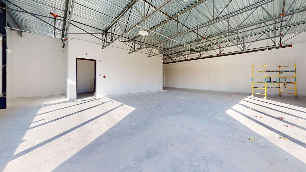 More Photos Of 100 Blvd Jean-Baptiste-Rolland O, Saint-jerome Unknown For Lease