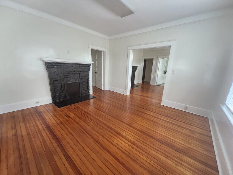 More Photos Of 2139 Bull St, Columbia Medical For Lease