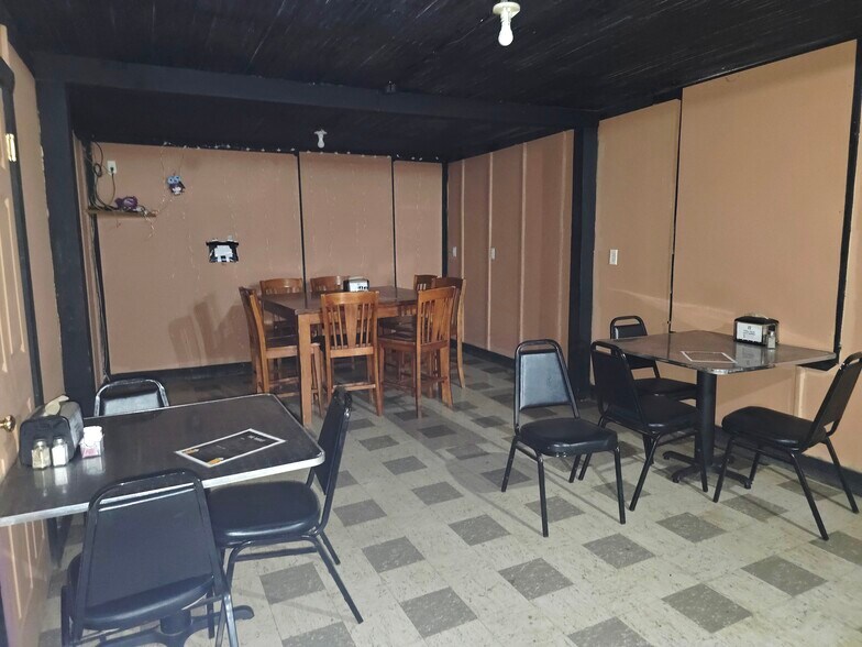 More Photos Of 401 Main St, Tarkio Restaurant For Sale