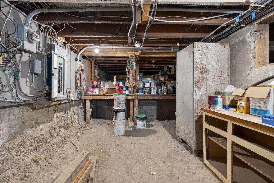 More Photos Of 2353 State Highway 80, West Burlington Freestanding For Sale