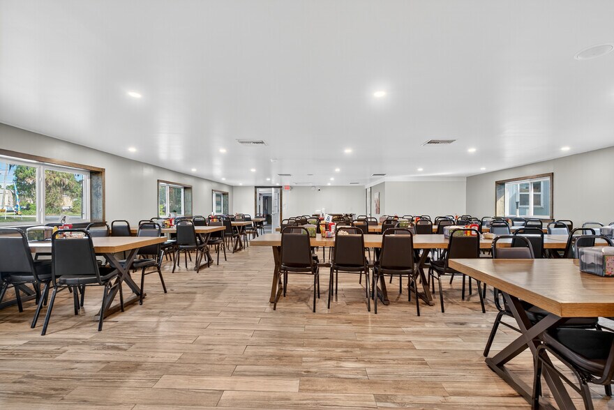 More Photos Of 765 3rd Ave, Welaka Restaurant For Sale