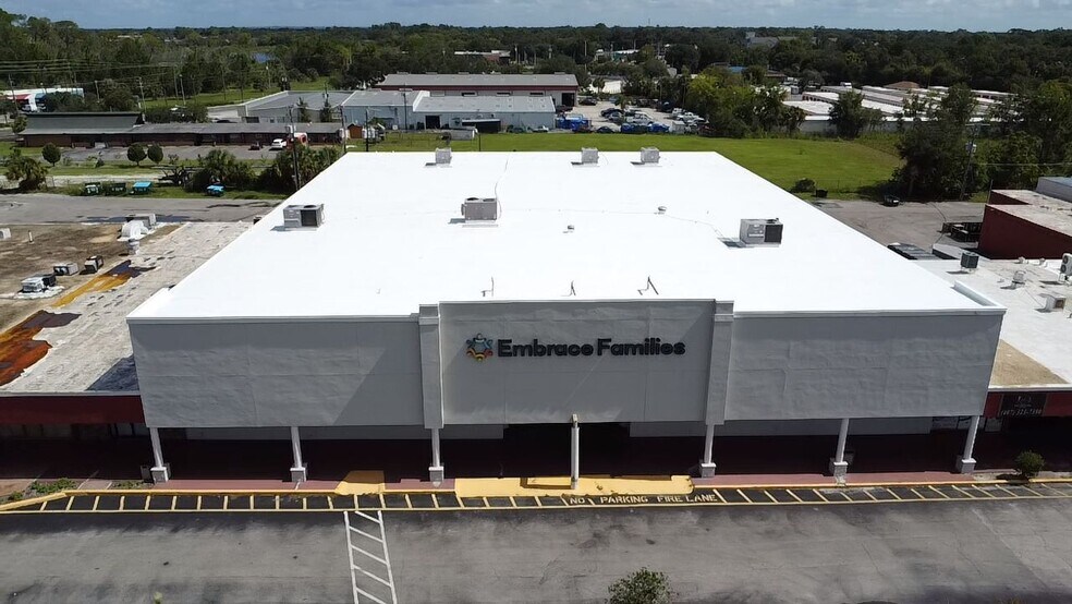 More Photos Of 2921 S Orlando Dr, Sanford General Retail For Sale