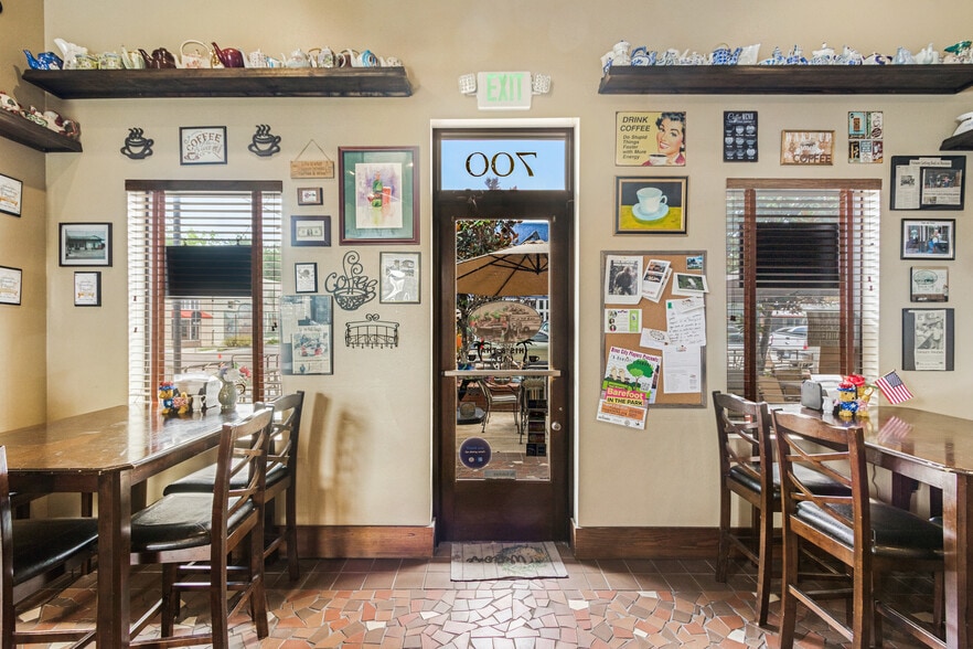 More Photos Of 700 St. Johns Ave, Palatka Restaurant For Sale