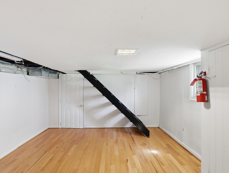 More Photos Of 4405 Leeds Ave, Baltimore Office Residential For Sale