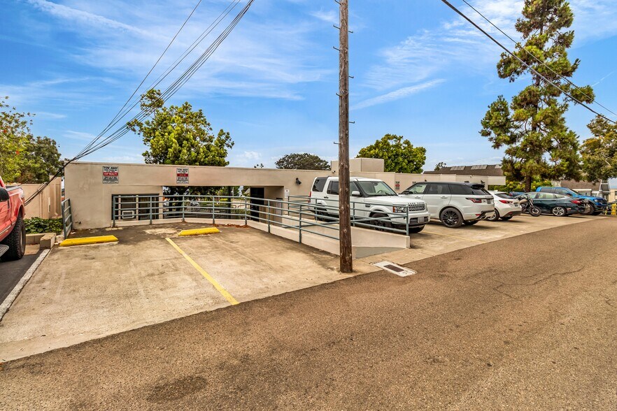 More Photos Of 1237 Camino Del Mar, Del Mar Office Residential For Sale