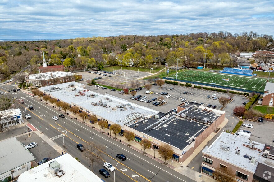 More Photos Of 961-1029 Port Washington Blvd, Port Washington General Retail For Lease