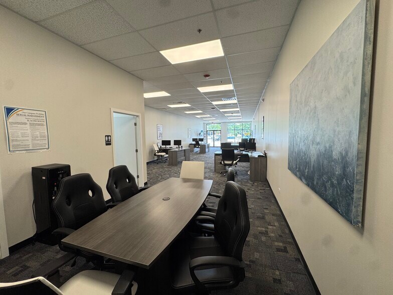 More Photos Of 4579-4589 Route 71, Oswego Storefront Retail Office For Lease