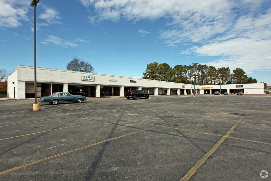 Primary Photo Of 4701 Meridian St, Huntsville Unknown For Lease