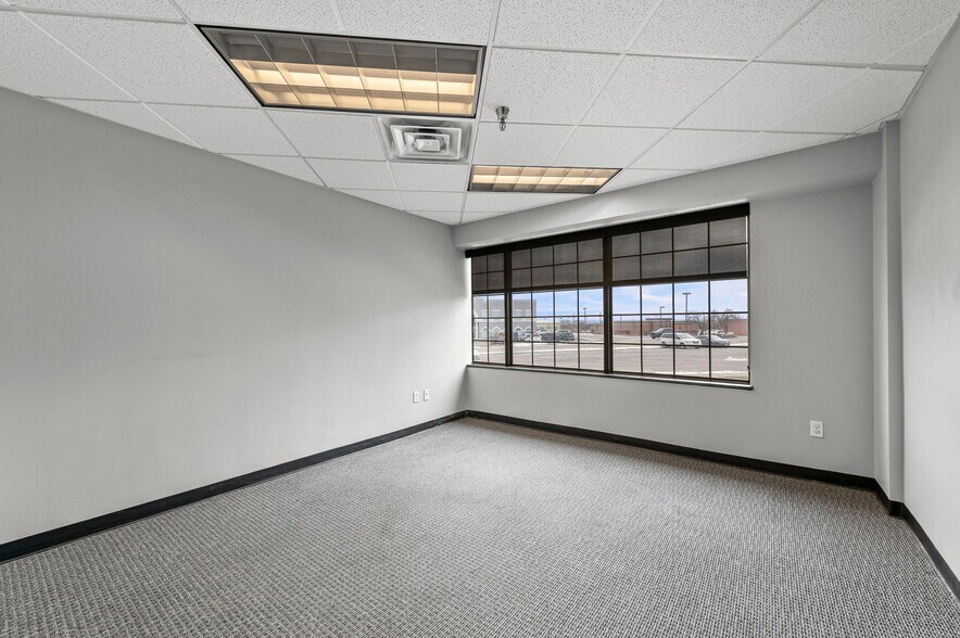 More Photos Of 3730 S Elizabeth St, Independence Medical For Lease