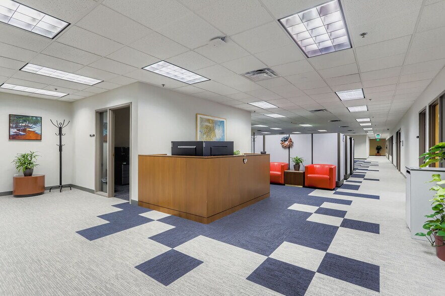 More Photos Of 7420 E Dry Creek Pky, Longmont Office For Lease