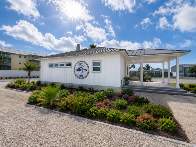 More Photos Of 37 Mazatlan Dr, Rockport Marina For Sale