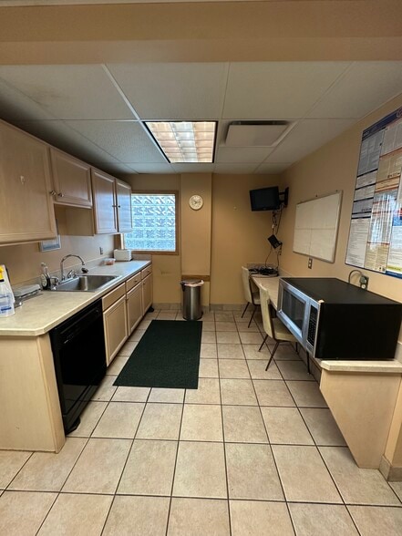 More Photos Of 2805 Superior Ave E, Cleveland Office For Sale