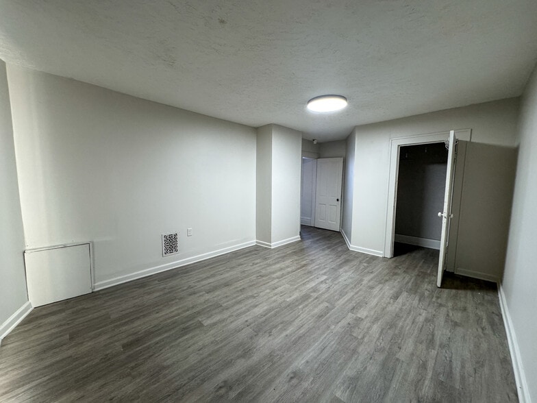 More Photos Of 1220-1222 Parsons Ave, Columbus Storefront Retail Residential For Sale