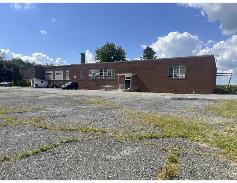 More Photos Of 5093 Vera Cruz Rd, Emmaus Lodge Meeting Hall For Sale