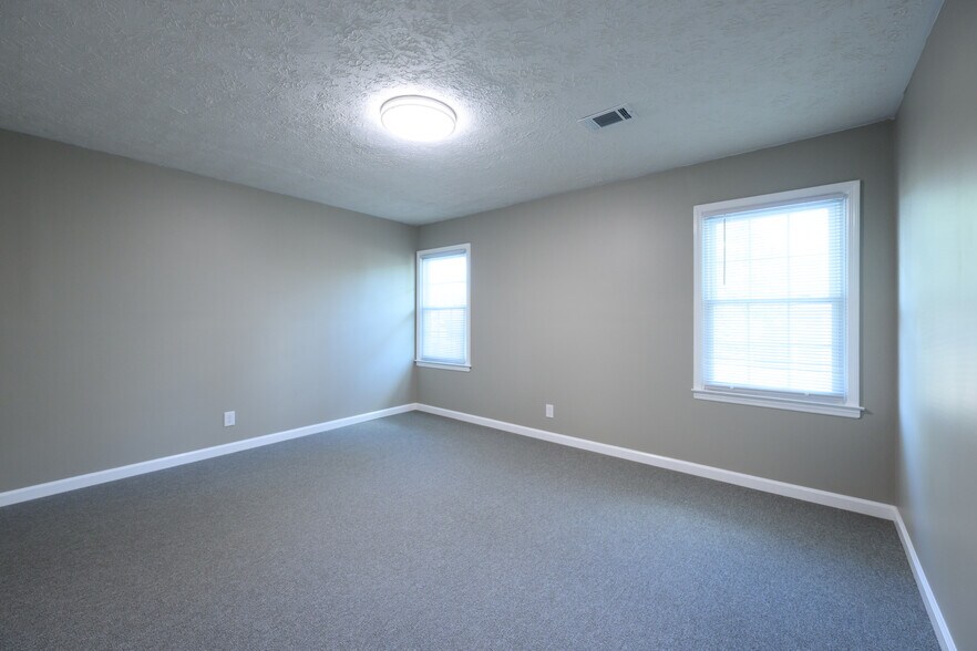 More Photos Of 216 E Reynolds Rd, Lexington Office For Lease