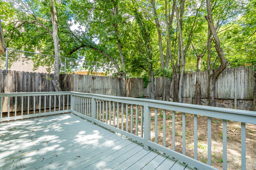 More Photos Of 107 Barry St, Hot Springs Medical For Sale