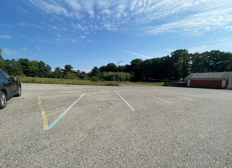 More Photos Of 7094 Eastlake Rd, Lisbon Restaurant For Sale