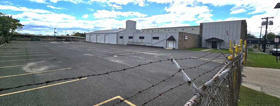 More Photos Of 1420 Crestmont Ave, Camden Industrial For Sale