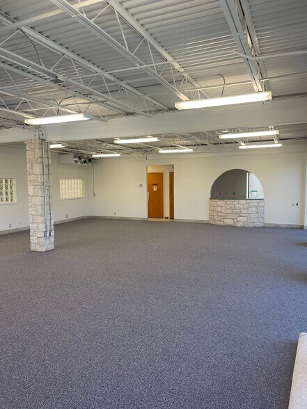 More Photos Of 11855 Research Blvd, Austin General Retail For Sale