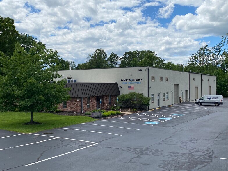 More Photos Of 164 Railroad Dr, Warminster Warehouse For Lease