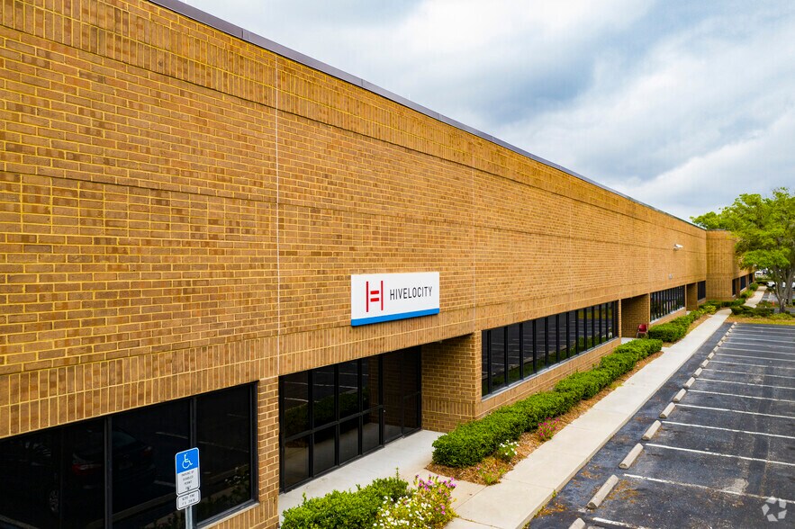 More Photos Of 5909 Hampton Oaks Pky, Tampa Unknown For Lease