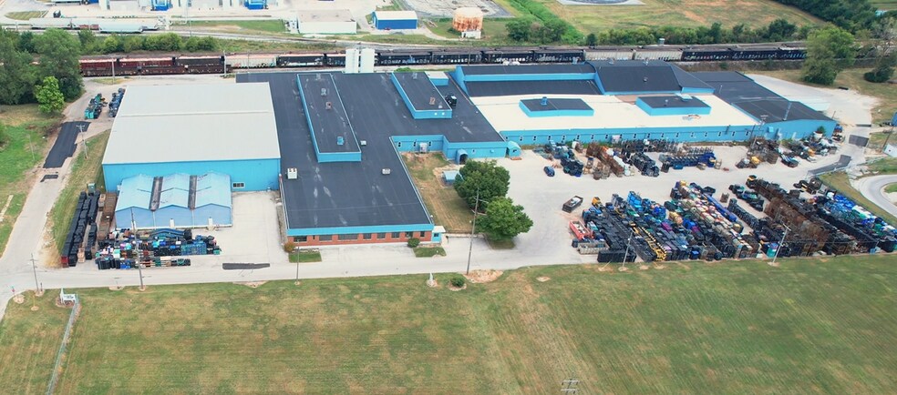 More Photos Of 1150 State St, Fostoria Warehouse For Sale