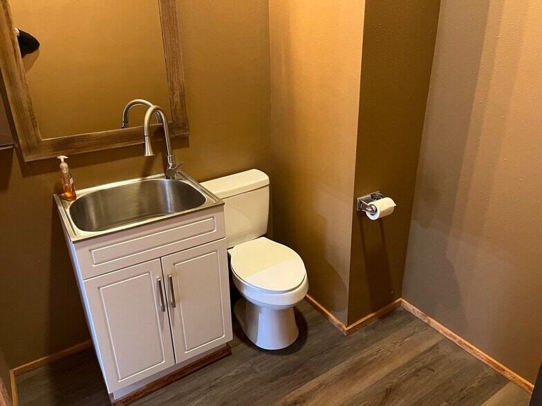 More Photos Of 1517 E Sprague Ave, Spokane Storefront Retail Office For Lease