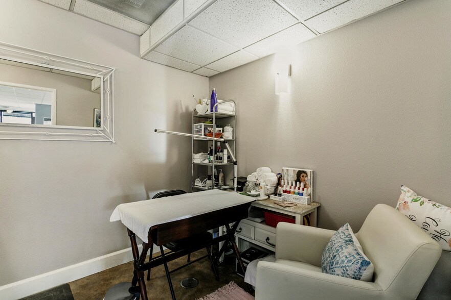 More Photos Of 30 Benchmark Rd, Avon Office For Sale