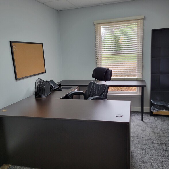More Photos Of 135 Gasoline Alley, Mooresville Office For Sale