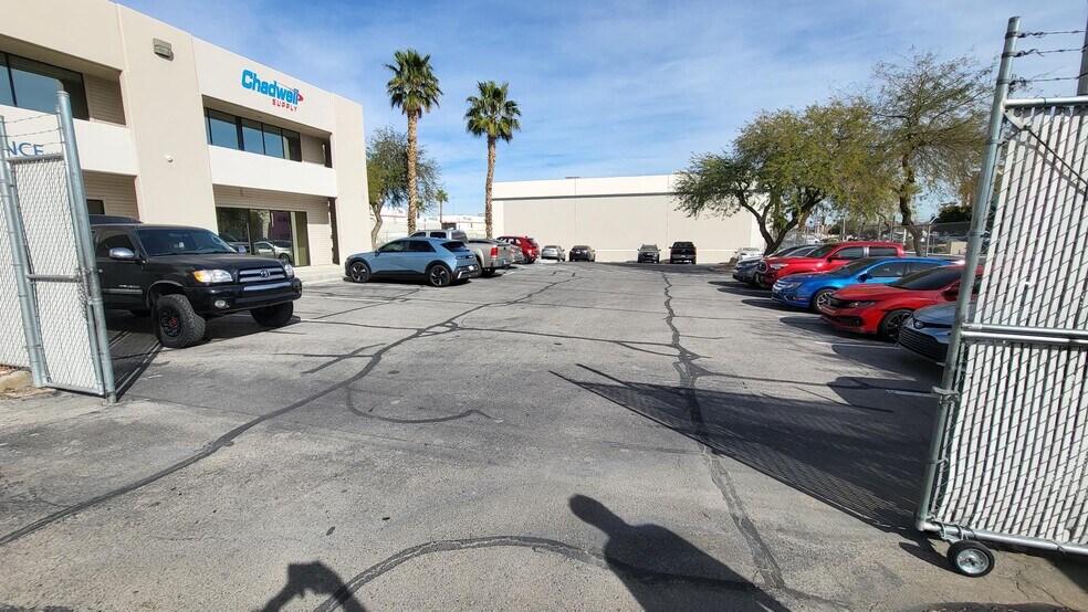More Photos Of 3326 Ponderosa Way, Las Vegas Warehouse For Lease