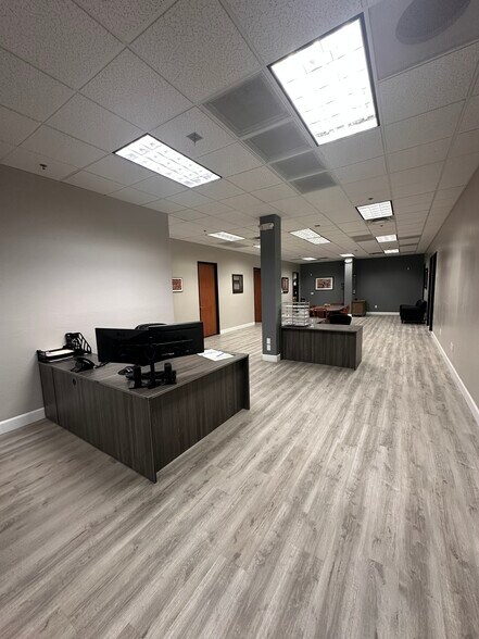 More Photos Of 535 E McKellips Rd, Mesa Medical For Sale