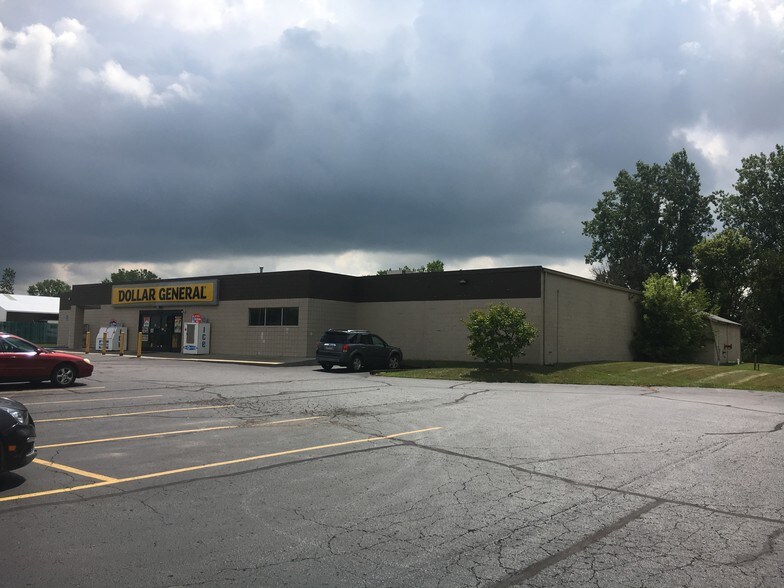 Primary Photo Of 4668 W Grand River Rd, Webberville Storefront For Lease