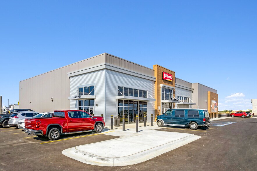 More Photos Of 14407 Mines Rd, Laredo Truck Stop For Sale