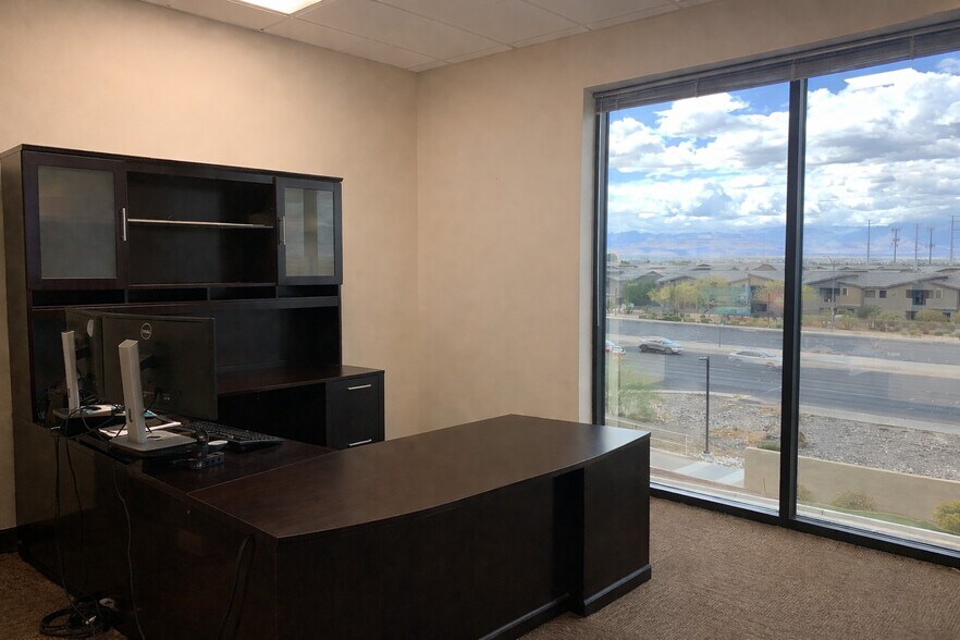 More Photos Of 3145 Saint Rose Pky, Henderson Coworking Space