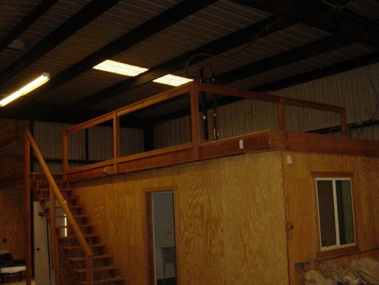 More Photos Of 4413 Old Woman Springs Rd, Yucca Valley Service For Lease