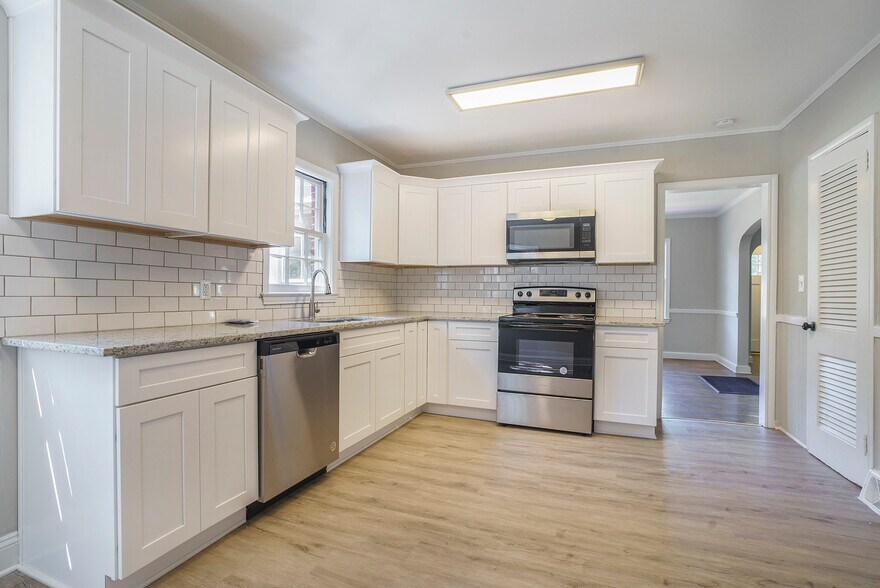 More Photos Of 1409 Georgia Hwy 11, Monroe Office Residential For Sale