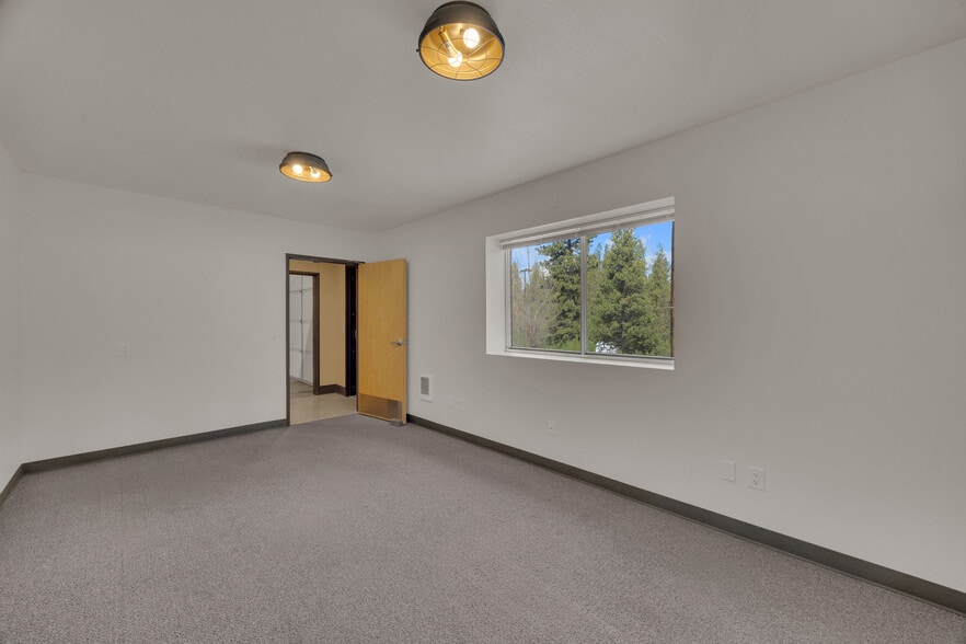 More Photos Of 56857 Enterprise Dr, Sunriver General Retail For Lease