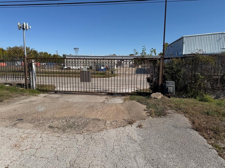 More Photos Of 6000 Waltrip St, Houston Carwash For Lease