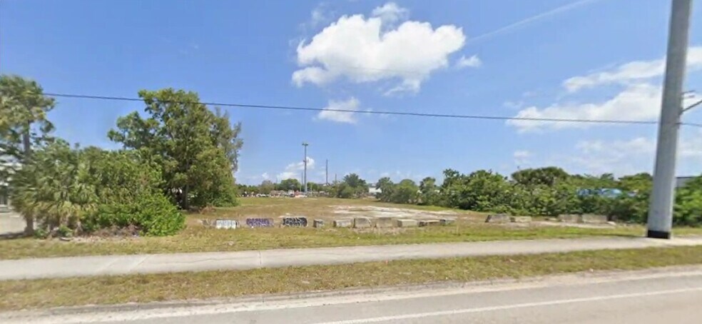 More Photos Of 230 NW 18th Ave, Delray Beach Land For Lease