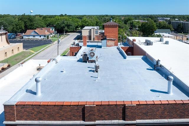 More Photos Of 226 W Central Ave, El Dorado Office Residential For Sale