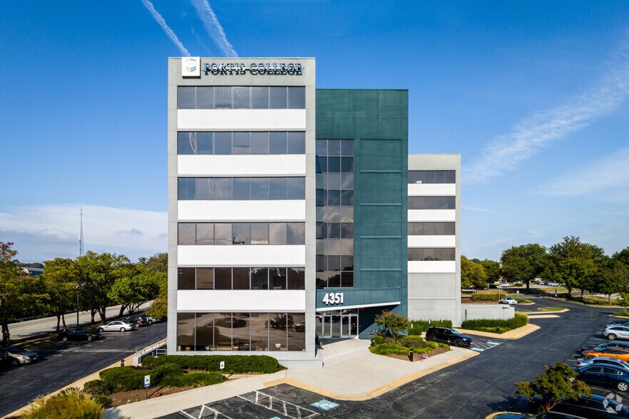 More Photos Of 4351 Garden City Dr, Landover Office For Lease