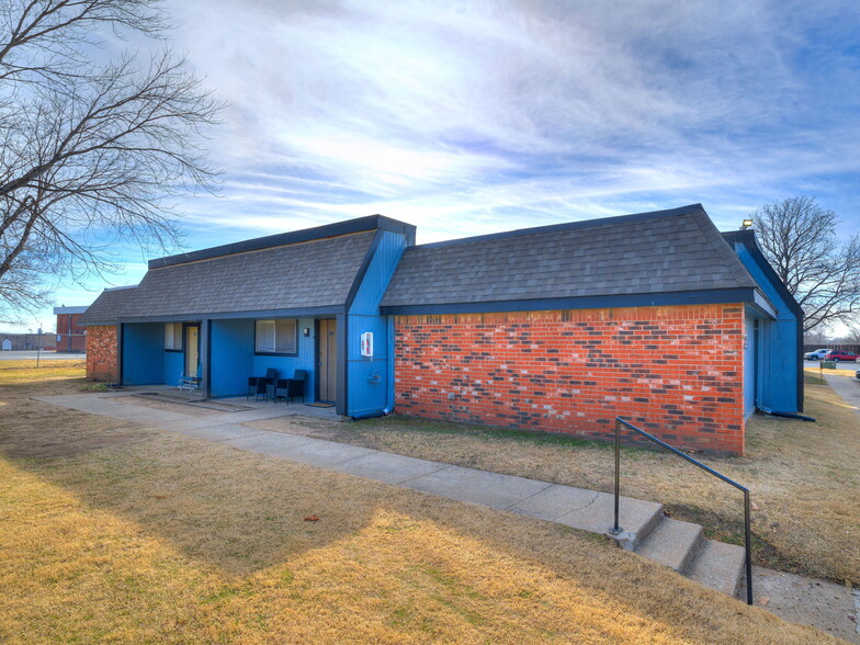 More Photos Of 1311 N Ash Pl, Owasso Apartments For Sale