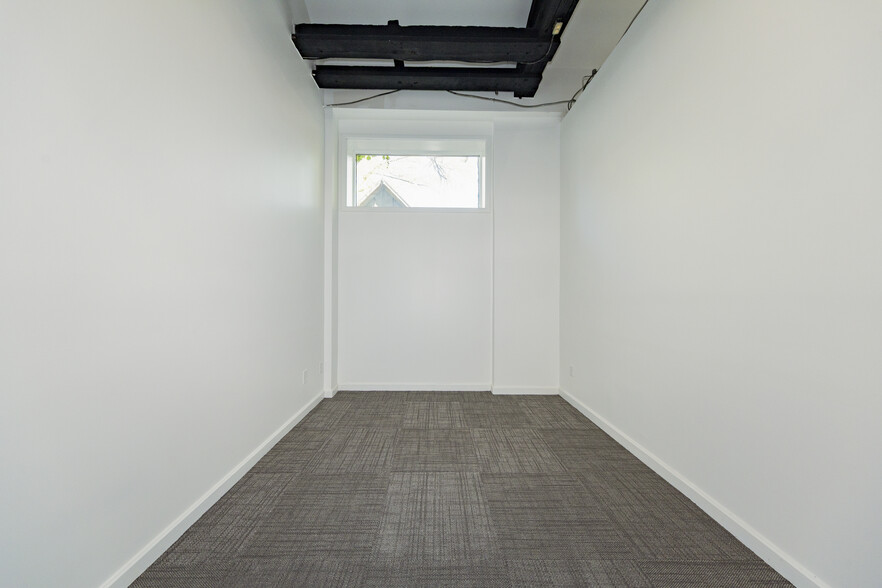 More Photos Of 30-40 E Columbus St, Columbus Unknown For Lease